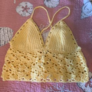 Handmade crochet cropped tank 💛